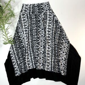 AB Studio Black and White Patterned Maxi Skirt